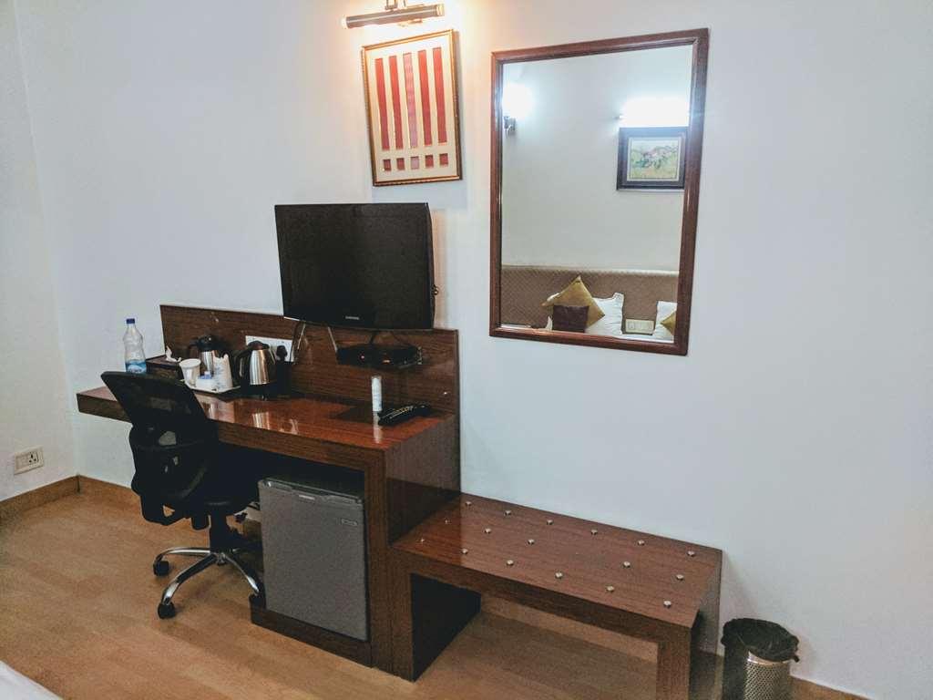 גורגאון Hotel Windsor Castle Cyber City חדר תמונה